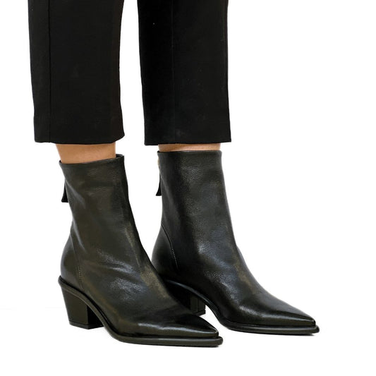 History541 - Alice Ankelstøvlett Sort Buffalo Skinn