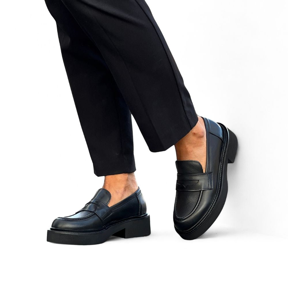 svart loafer dame