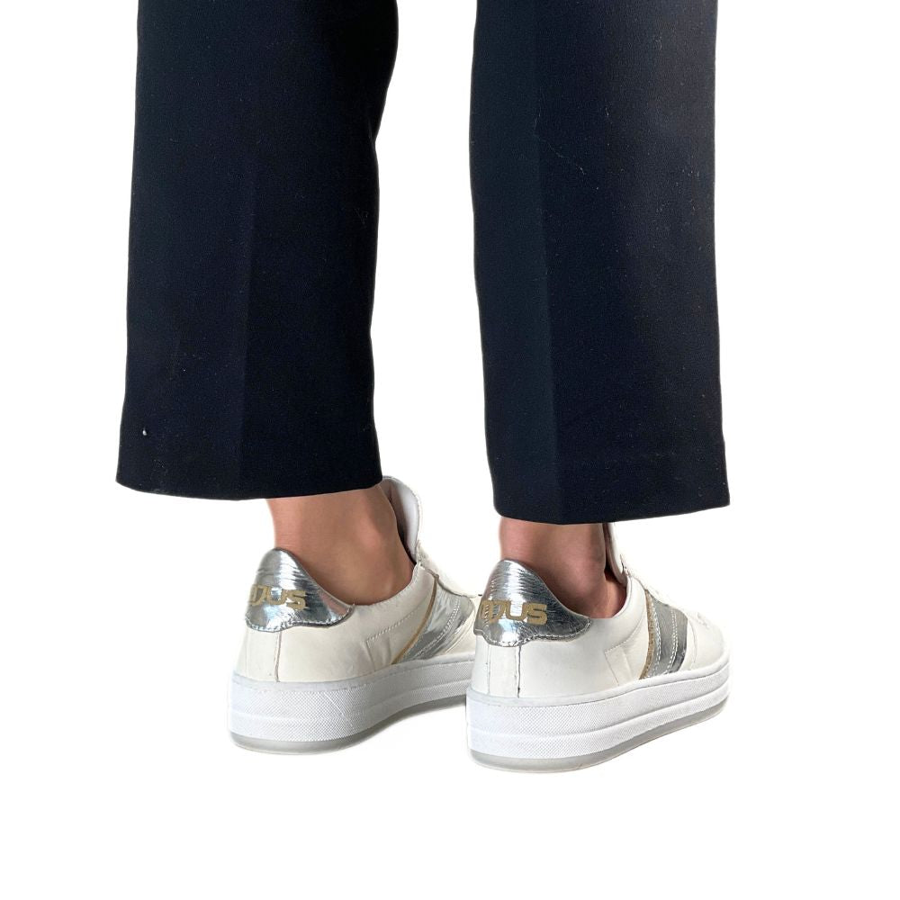 Mjus - Viviana Sneaker Hvit med sølv detaljer