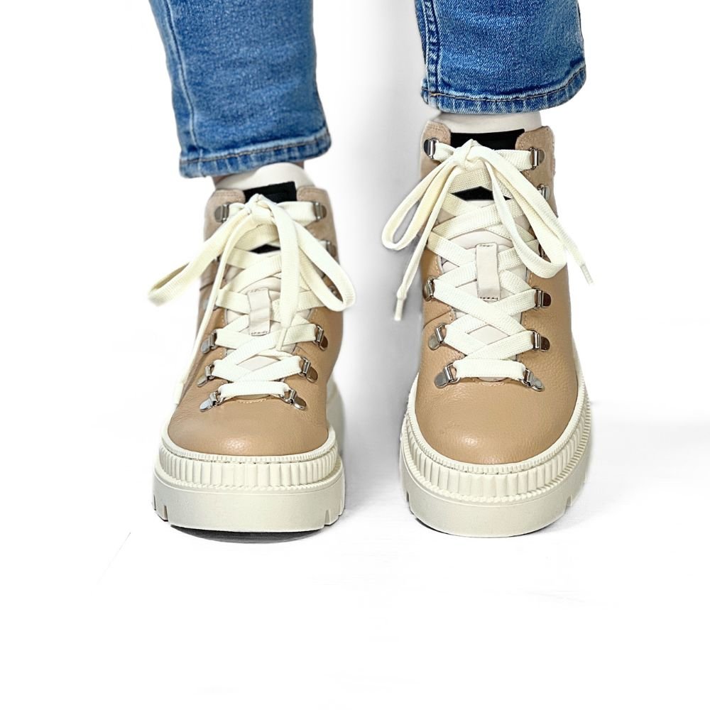 Méliné - Carolina Snøreboot Beige - bypernille.no