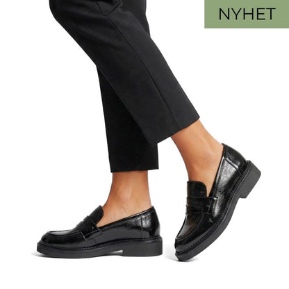 byPernille - Annette sort loafer i lakk