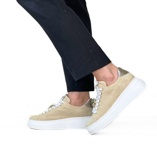 Semskede lyse sneakers