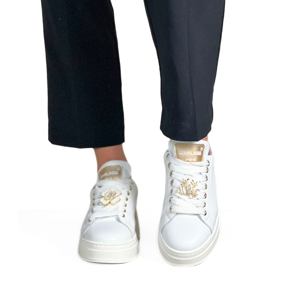 Hvite sneakers