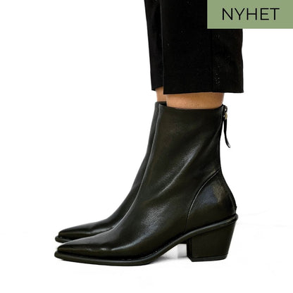 History541 - Alice Ankelstøvlett Sort Buffalo Skinn