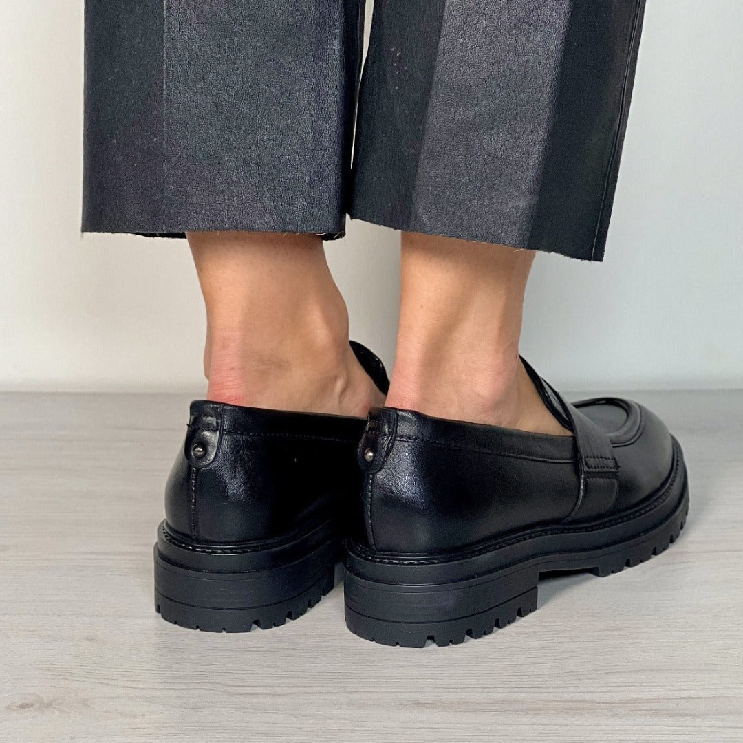 dame-loafers-svart-klassisk